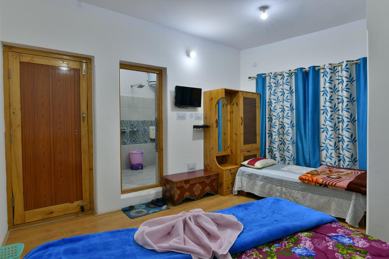 Lhachik Guest House Лех Екстер'єр фото